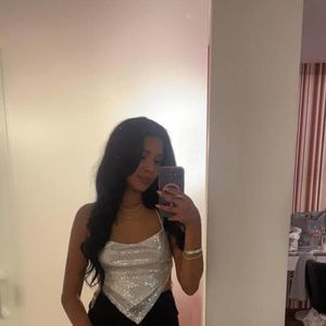 Meet your Posher, Yesenia